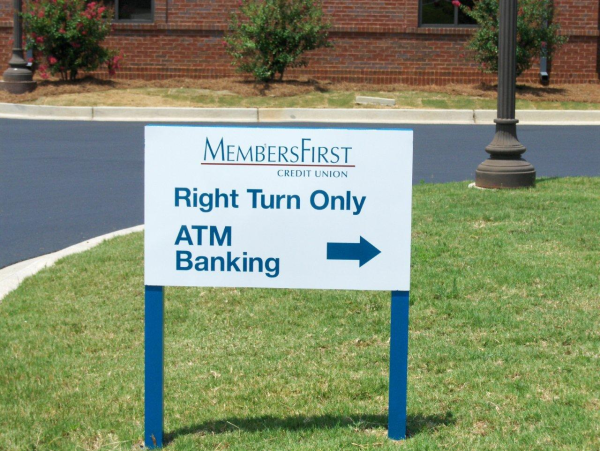 Entrance Directional SIgn