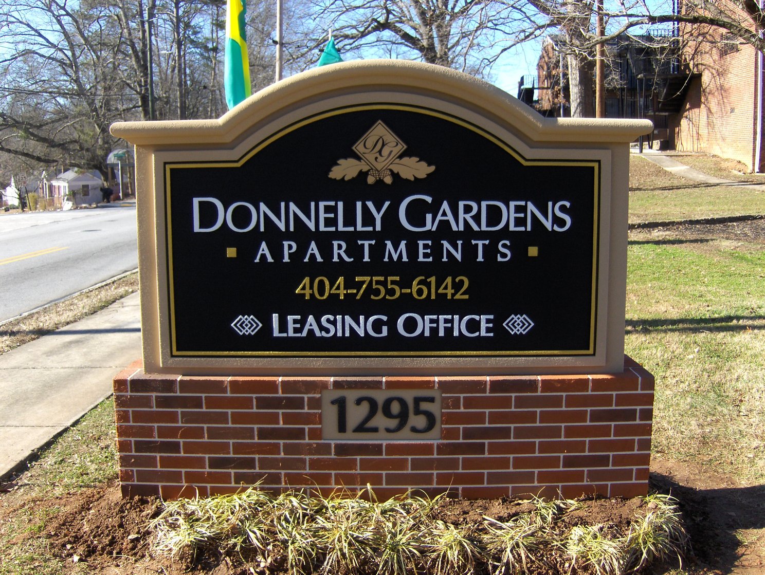 Need Apartment Community Signage? What Signage Is Most Essential?