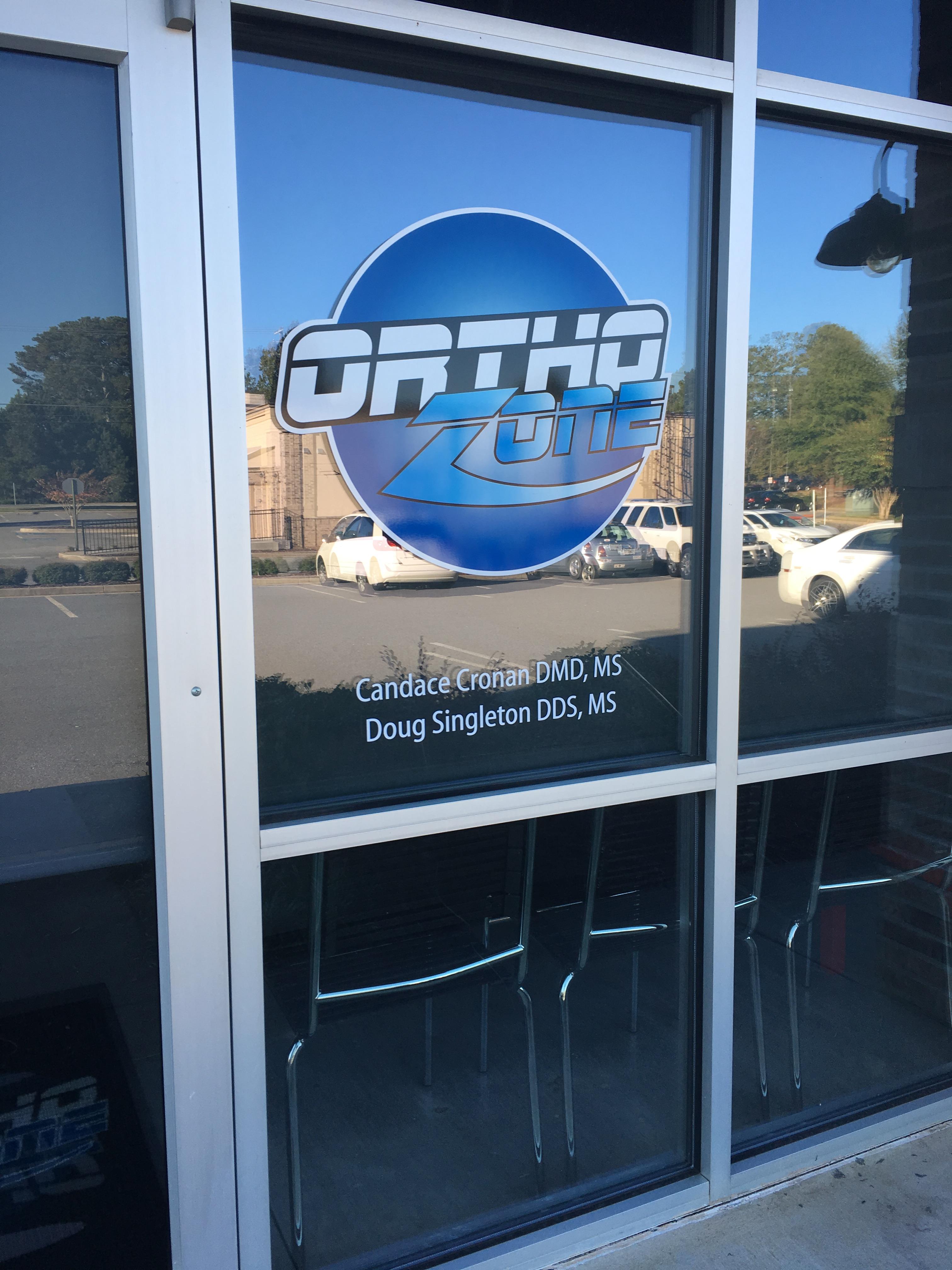 Orthozone - Dallas - Window Perf - Window Vinyl (3)