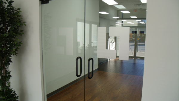 Simple-Etched-Glass-Door-Logo-Touch-of-Class