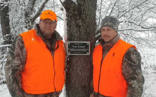 aluminum-plaque-in-memory-of-a-hunter