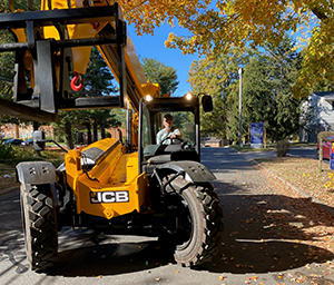 installation-lift-working-signs-and-more