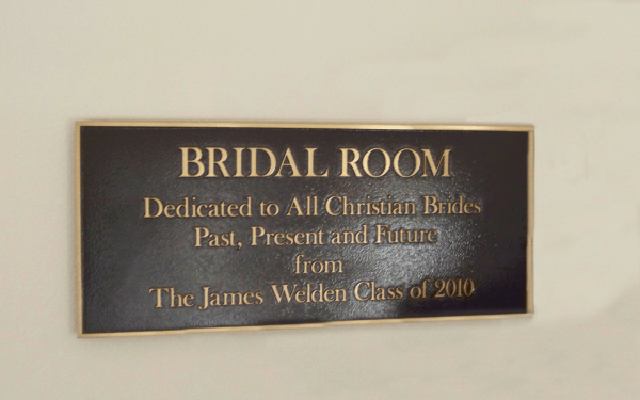 room-plaque